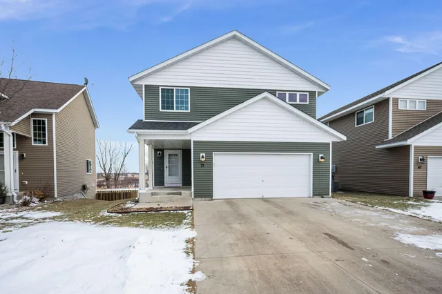 $349,900 | 71 Benson Trail, Unit 71, North Mankato, MN 56003