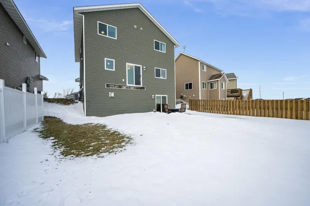 $349,900 | 71 Benson Trail, Unit 71, North Mankato, MN 56003
