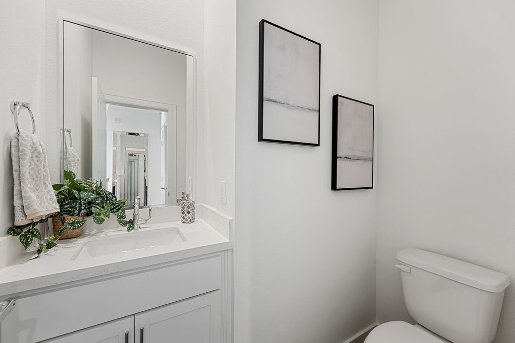 1208 Highland Row Lane Houston, TX 77091 - Photo 16 of 29 *Photos of staged model home. Finish package will feature blonde flooring with green and taupe cabinetry.