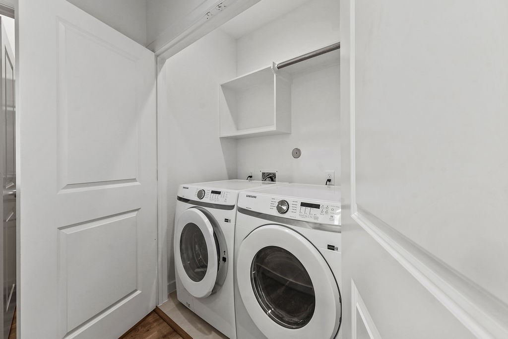 1208 Highland Row Lane Houston, TX 77091 - Photo 25 of 29 *Photos of staged model home. Finish package will feature blonde flooring with green and taupe cabinetry.