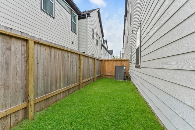 $452,565 | 1208 Highland Row Lane, Houston, TX 77091