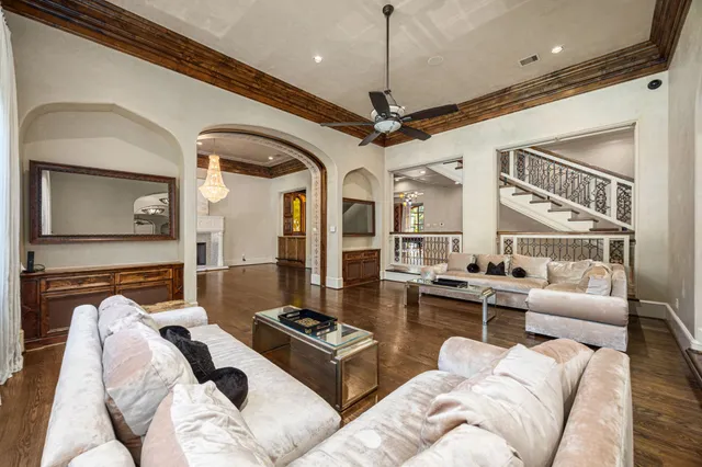 $4,975,000 | 5550 Candlewood Drive, Houston, TX 77056