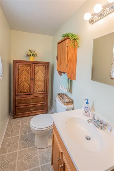 6 Kinzua Road Pittsburgh, PA 15239 - Photo 15 of 25 Master half bathroom.