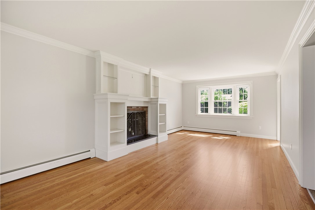 5 Heritage Road Bristol, RI 02809 - Photo 8 of 50 Living Room looking toward frontyard