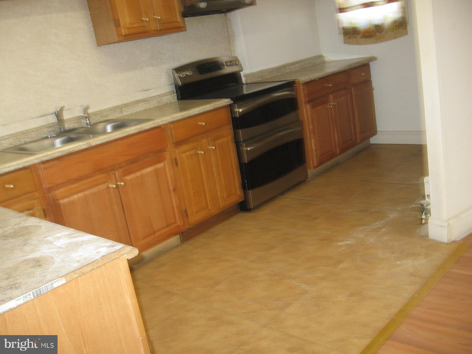 120 Kent Road Upper Darby, PA 19082 - Photo 3 of 11