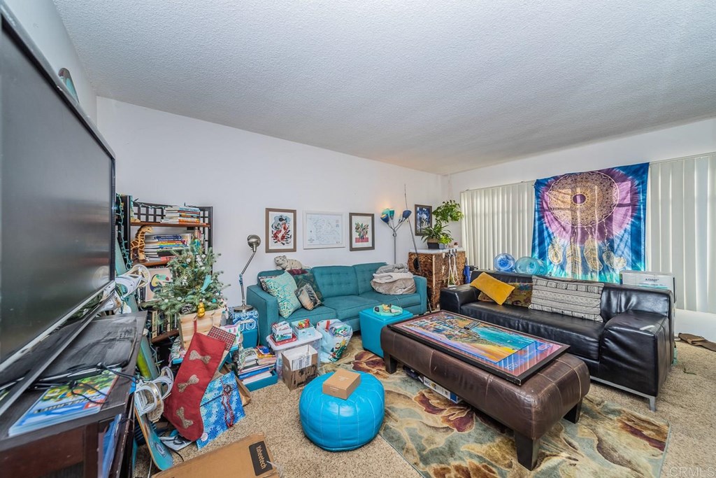 376-378 Acacia Avenue Carlsbad, CA 92008 - Photo 11 of 32