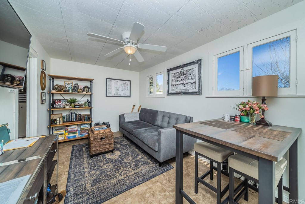 376-378 Acacia Avenue Carlsbad, CA 92008 - Photo 18 of 32