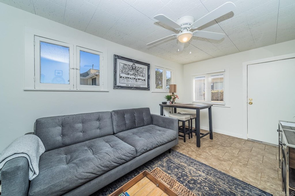 376-378 Acacia Avenue Carlsbad, CA 92008 - Photo 19 of 32