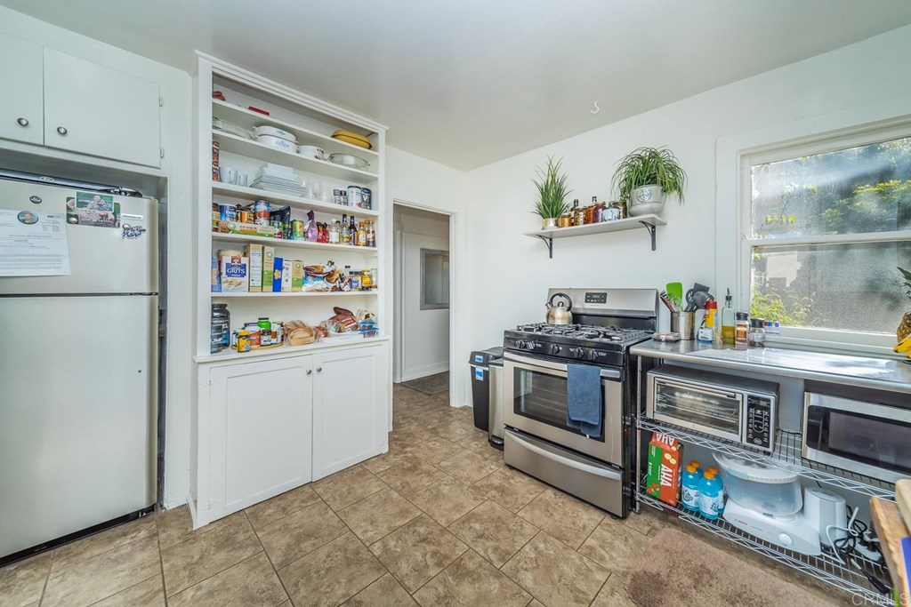 376-378 Acacia Avenue Carlsbad, CA 92008 - Photo 25 of 32