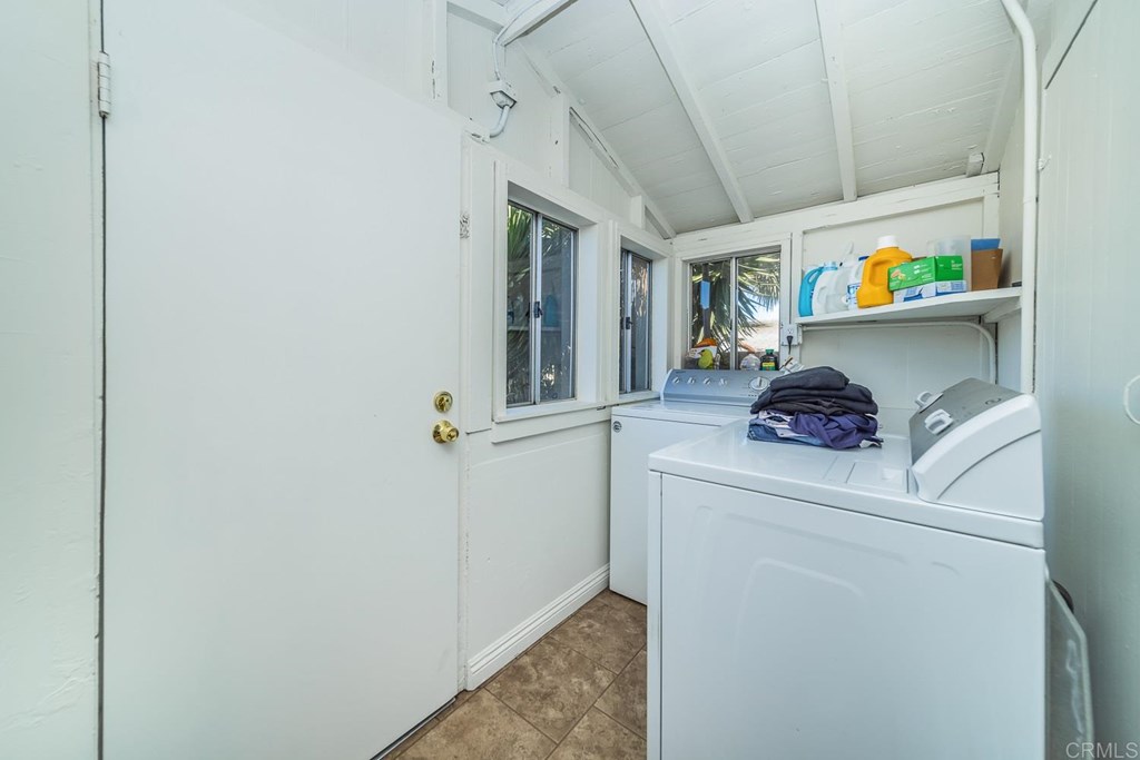 376-378 Acacia Avenue Carlsbad, CA 92008 - Photo 27 of 32