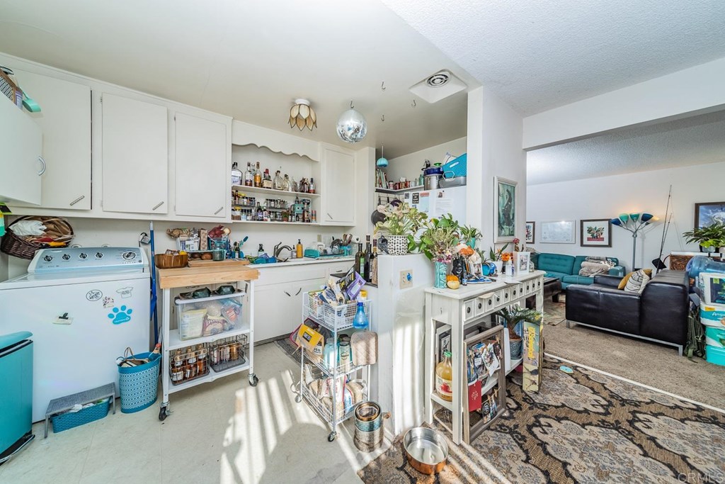 376-378 Acacia Avenue Carlsbad, CA 92008 - Photo 10 of 32