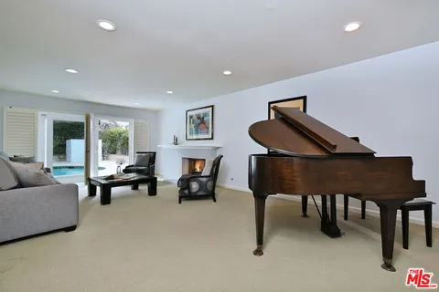 $1,549,000 | 6041 Ellenview Avenue, Woodland Hills, CA 91367