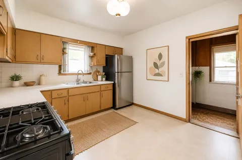 $160,000 | 11514 South Yale Avenue, Chicago, IL 60628