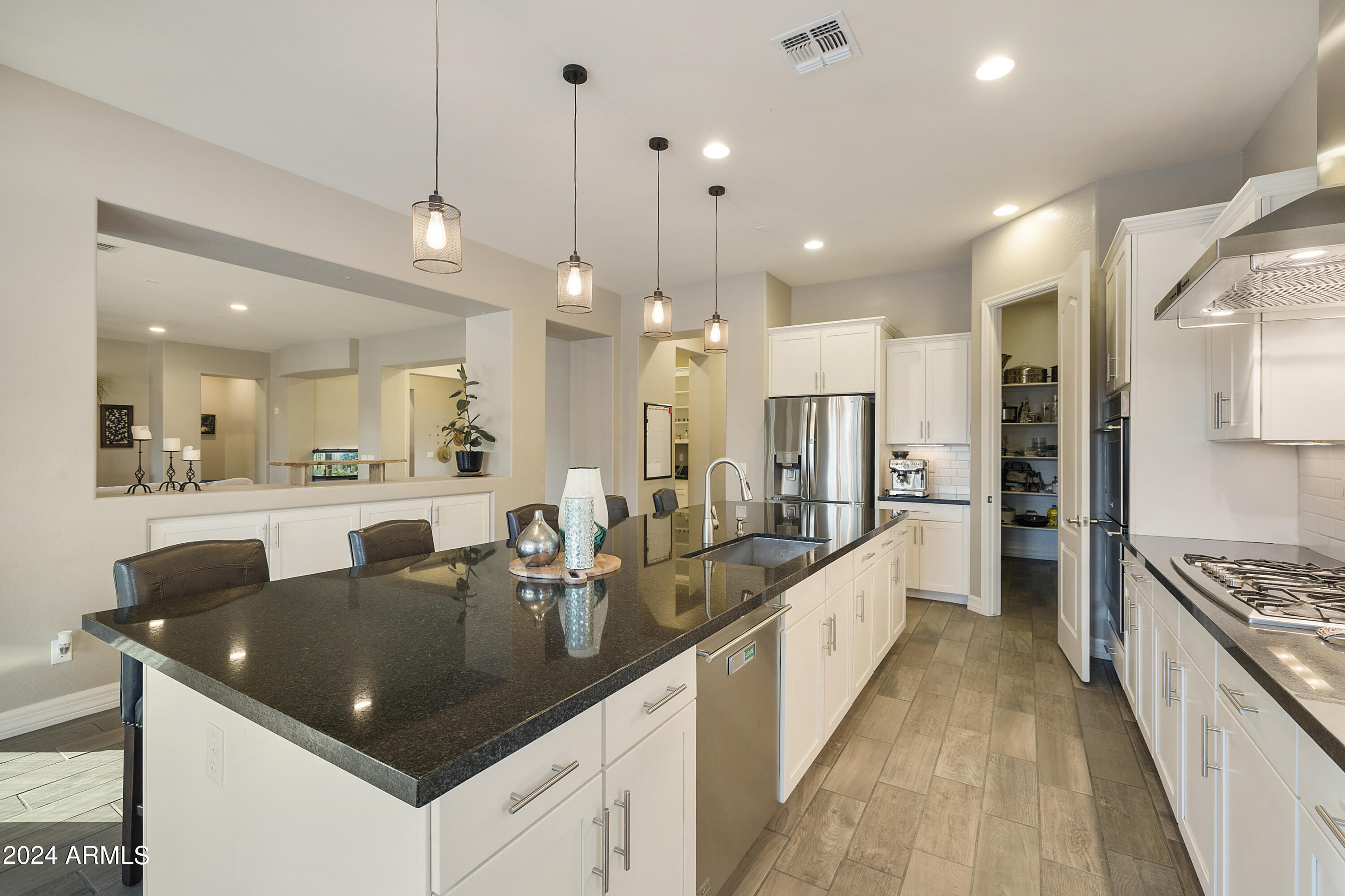 19243 Walnut Road Queen Creek, AZ 85142 - Photo 10 of 69 0C1A5564