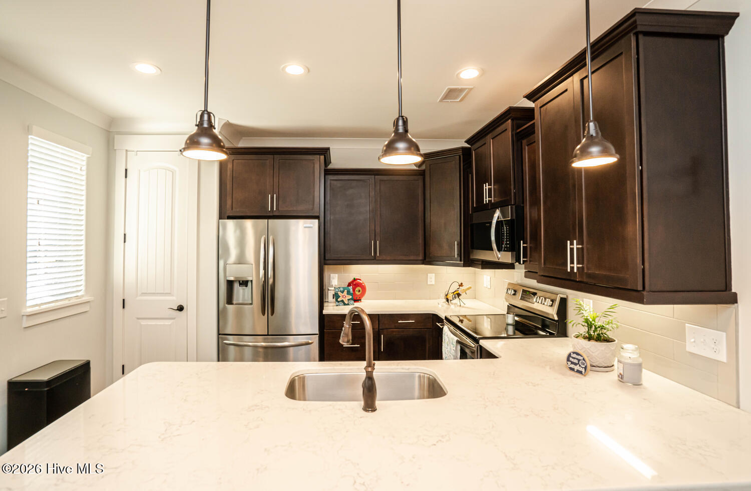 1394 Albacore Loop Calabash, NC 28467 - Photo 6 of 26 DSC058742-015-026-1500x982
