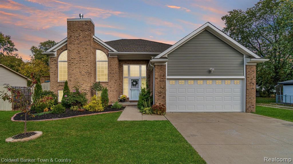 3179 Eastern Avenue Rochester Hills, MI 48307 - Photo 1 of 55