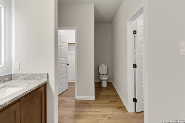 $1,995 | 806 West Huntington Street, Beeville, TX 78102