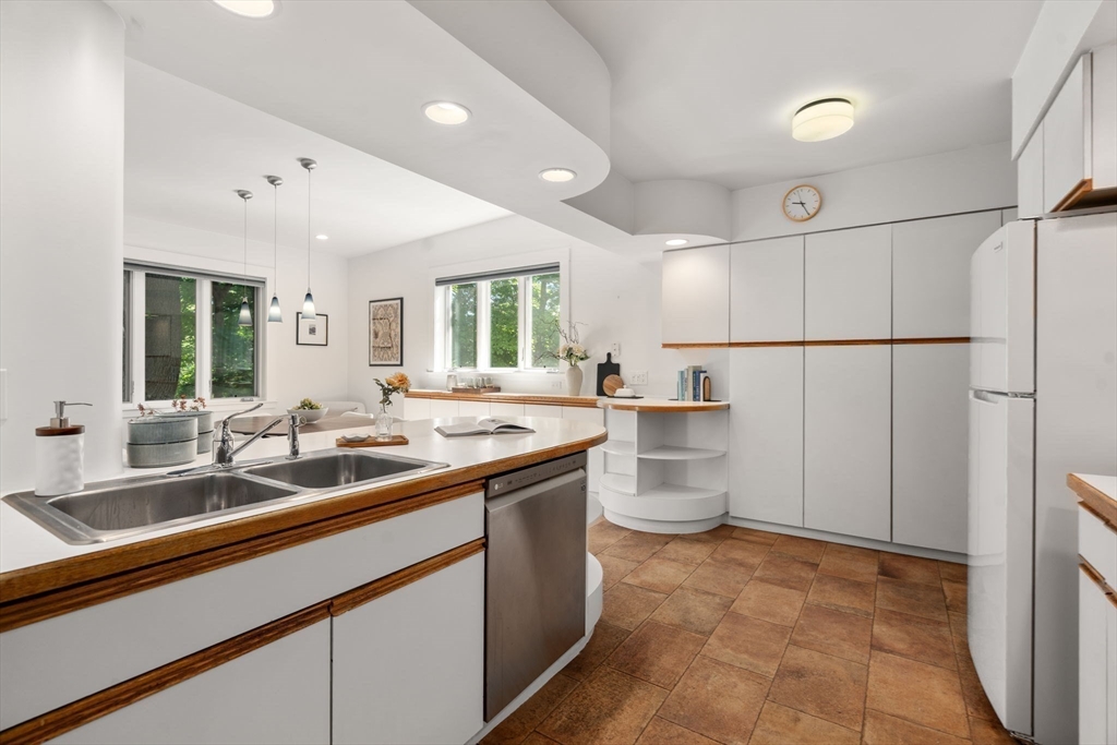 215 Dorset Road Newton, MA 02468 - Photo 17 of 41