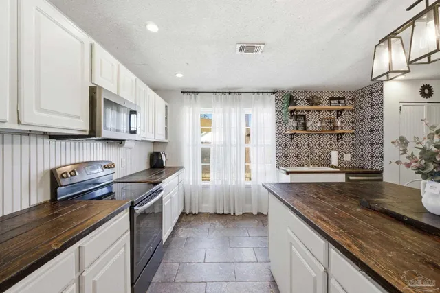 $345,000 | 1809 Donegal Drive, Cantonment, FL 32533