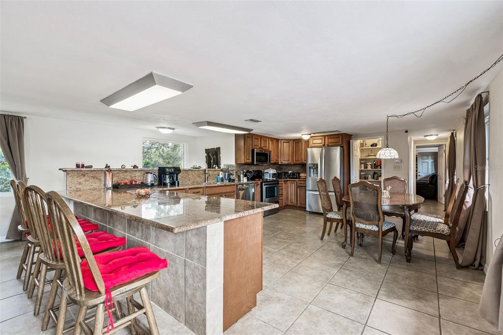 37440 Phelps Road Zephyrhills, FL 33541 - Photo 12 of 80