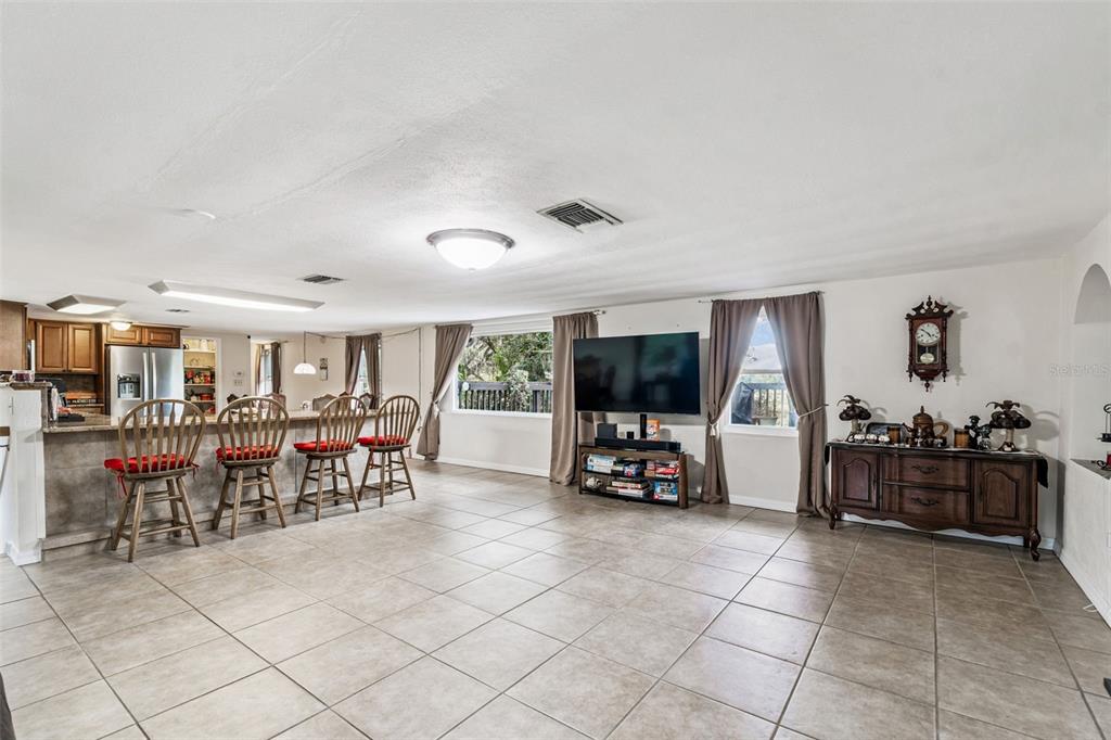 37440 Phelps Road Zephyrhills, FL 33541 - Photo 13 of 80