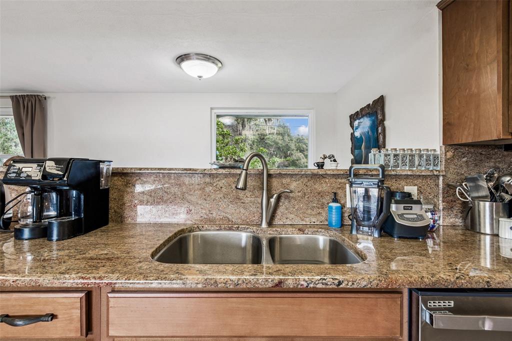 37440 Phelps Road Zephyrhills, FL 33541 - Photo 4 of 80