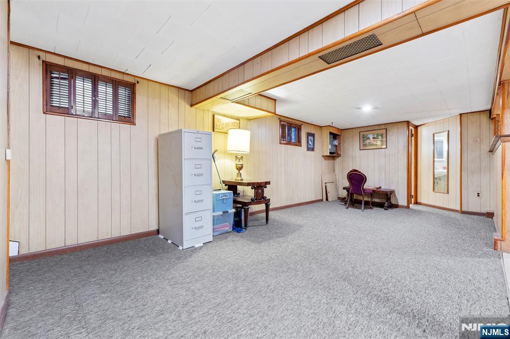 840 Roosevelt Avenue Secaucus, NJ 07094 - Photo 18 of 28