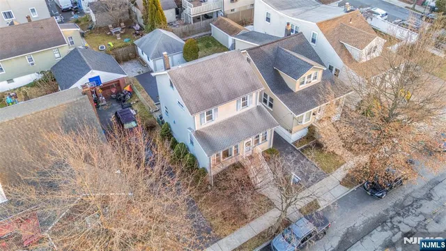 $650,000 | 840 Roosevelt Avenue, Secaucus, NJ 07094