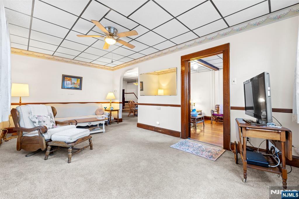 840 Roosevelt Avenue Secaucus, NJ 07094 - Photo 4 of 28