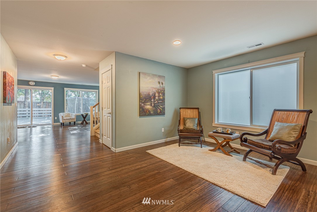 3820 155th Place Southeast Bothell, WA 98012 - Photo 4 of 35 Gallery Image 4