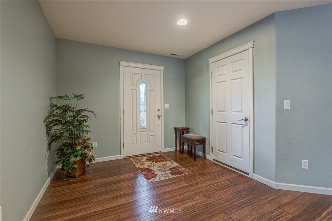 3820 155th Place Southeast Bothell, WA 98012 - Photo 5 of 35 Gallery Image 5