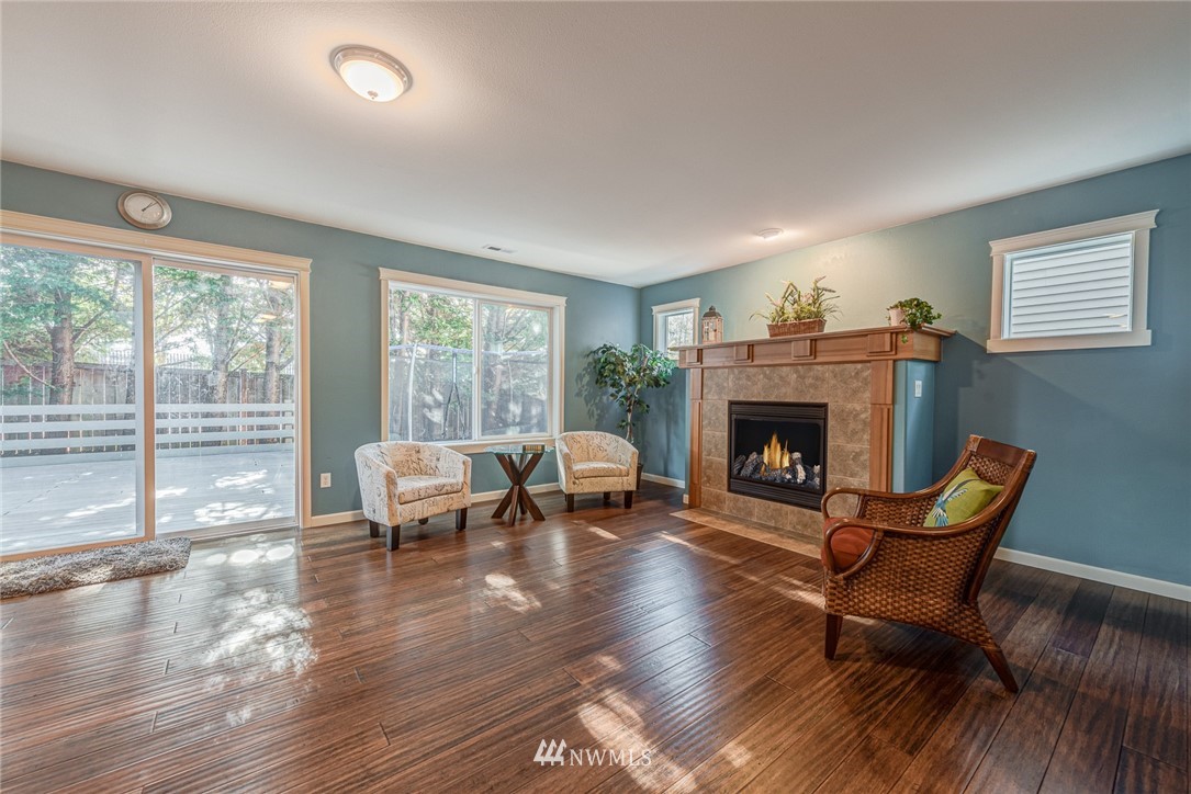 3820 155th Place Southeast Bothell, WA 98012 - Photo 9 of 35 Gallery Image 9
