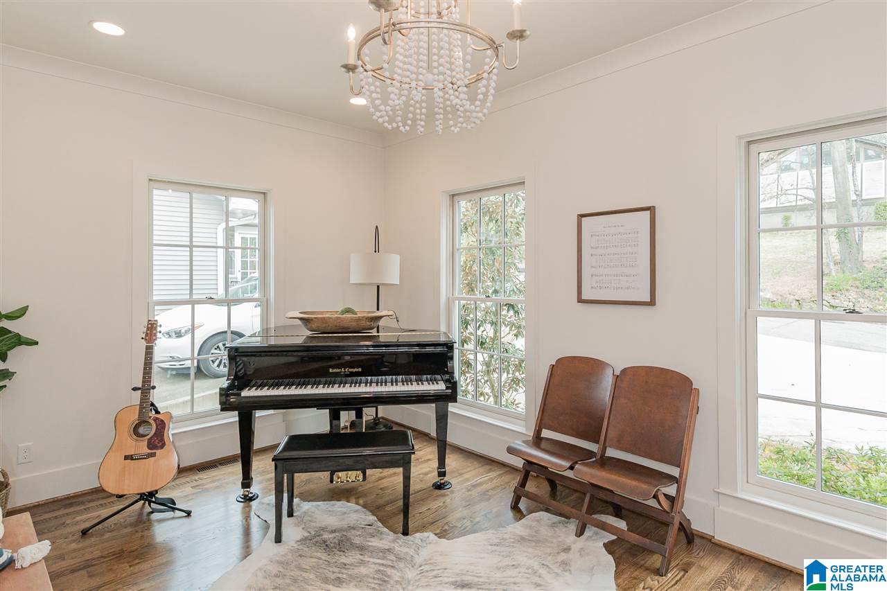 909 Irving Road Birmingham, AL 35209 - Photo 8 of 49