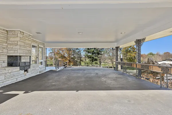 $685,000 | 676 Ferguson Hill Road, Lafayette, TN 37083