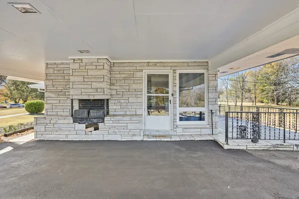 $685,000 | 676 Ferguson Hill Road, Lafayette, TN 37083