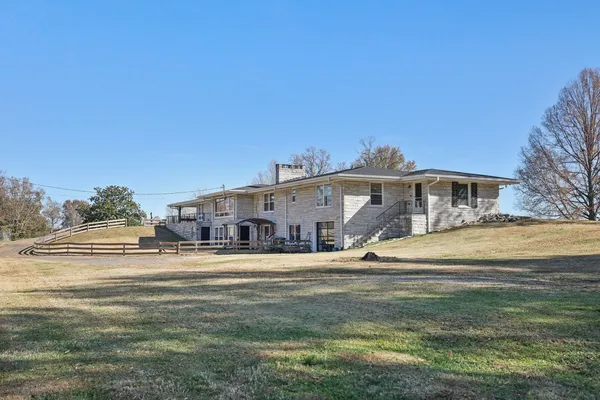 $685,000 | 676 Ferguson Hill Road, Lafayette, TN 37083