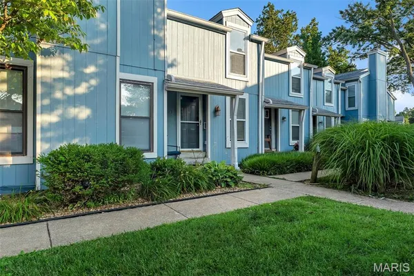 $234,900 | 43 Breezy Knoll Lane, Lake St. Louis, MO 63367