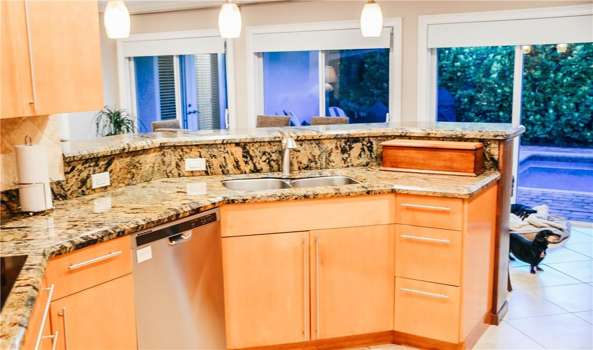 5051 Northeast 24th Avenue Lighthouse Point, FL 33064 - Photo 8 of 25 Photo 8