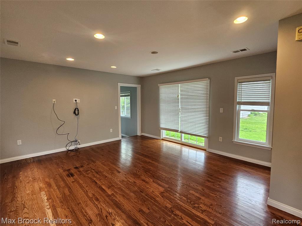 3221 Union Lake Road Commerce Township, MI 48382 - Photo 12 of 20