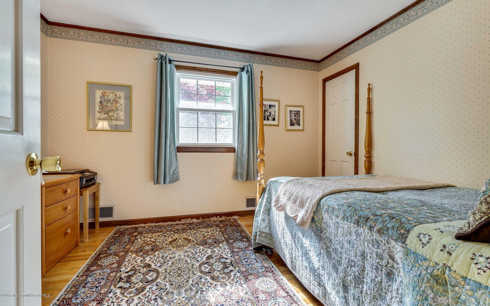 2554 Summit Road Manasquan, NJ 08736 - Photo 34 of 38 30