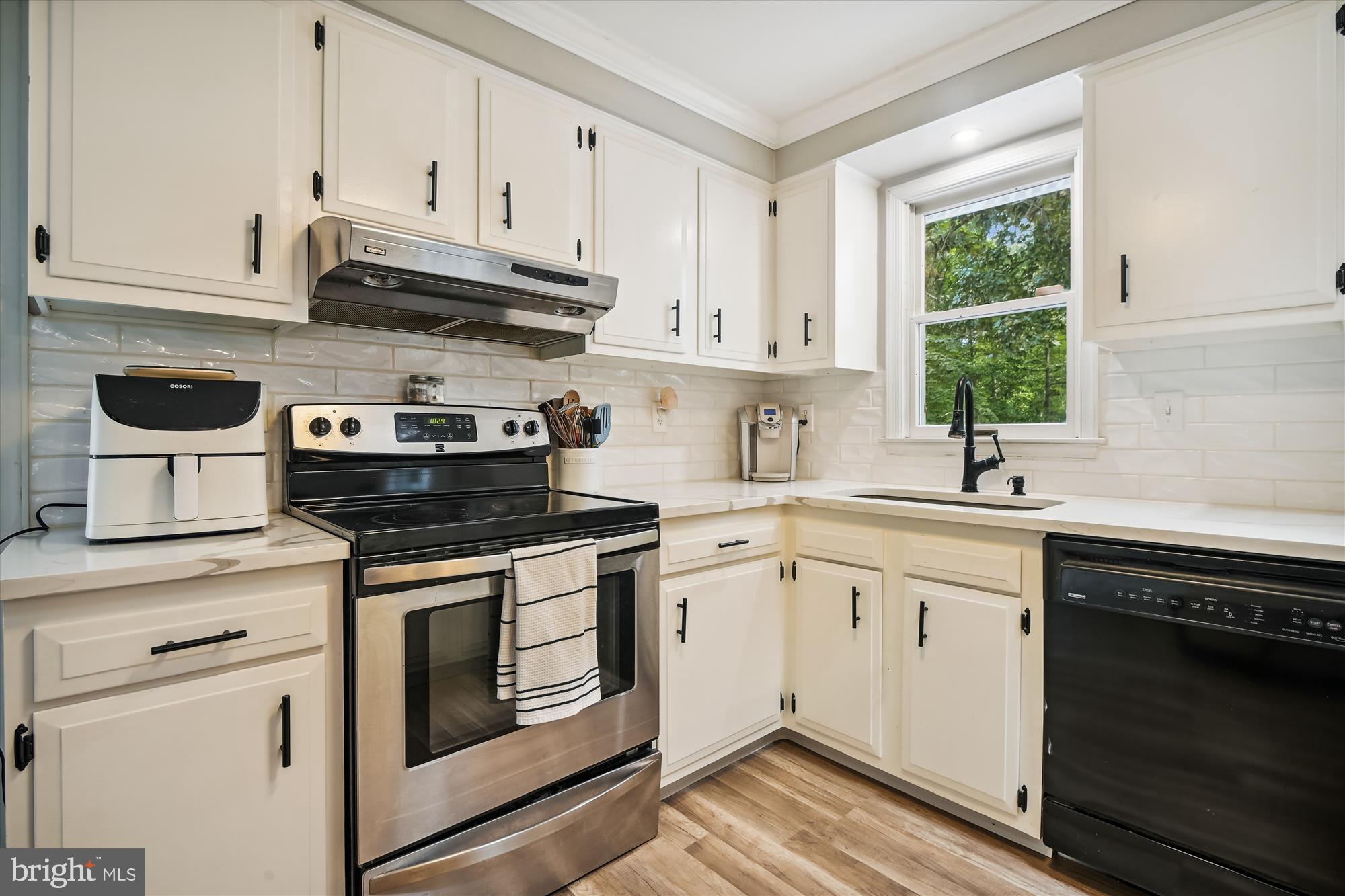 1251 Emmanuel Church Road Huntingtown, MD 20639 - Photo 11 of 40 Kitchen