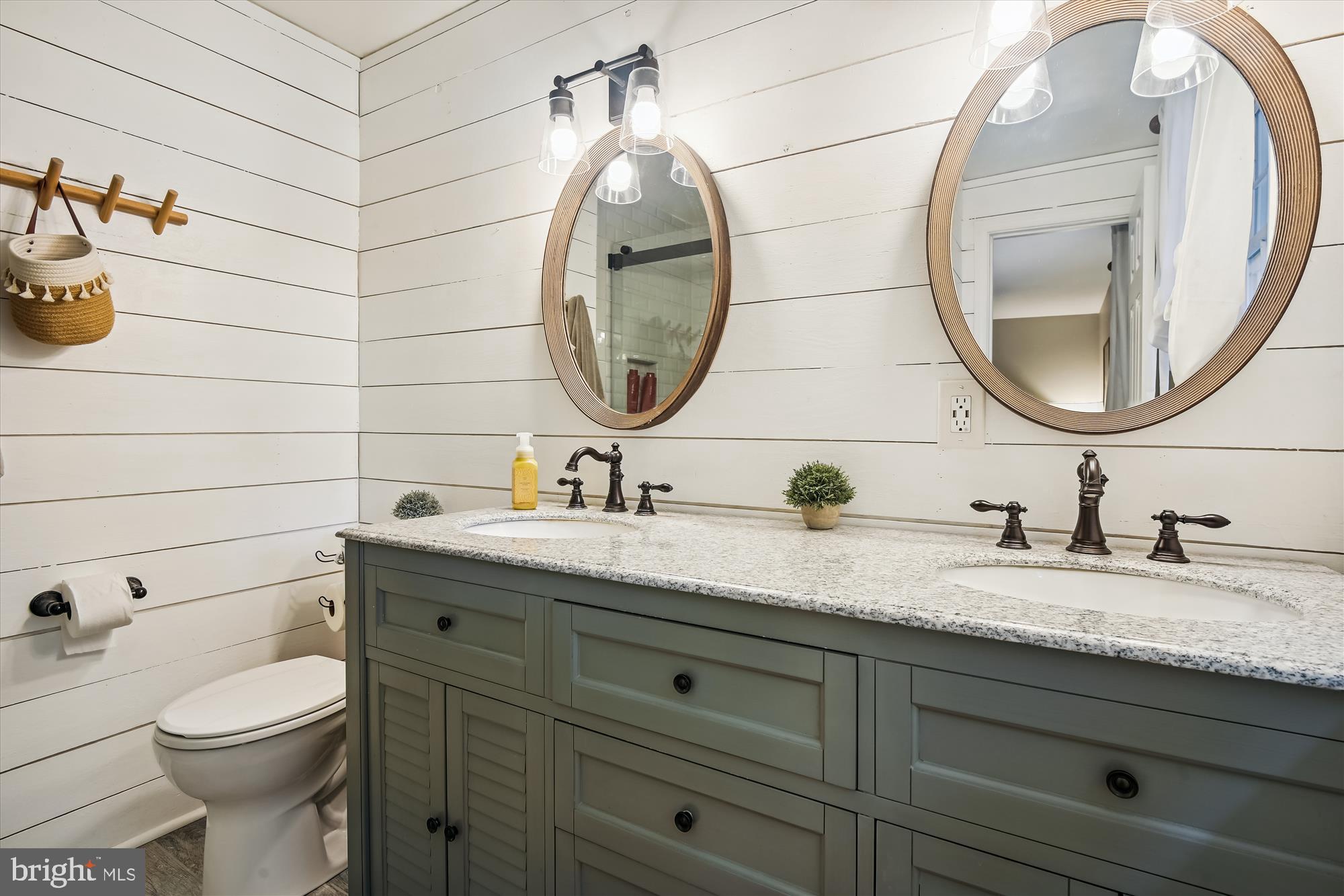 1251 Emmanuel Church Road Huntingtown, MD 20639 - Photo 25 of 40 Primary Bath