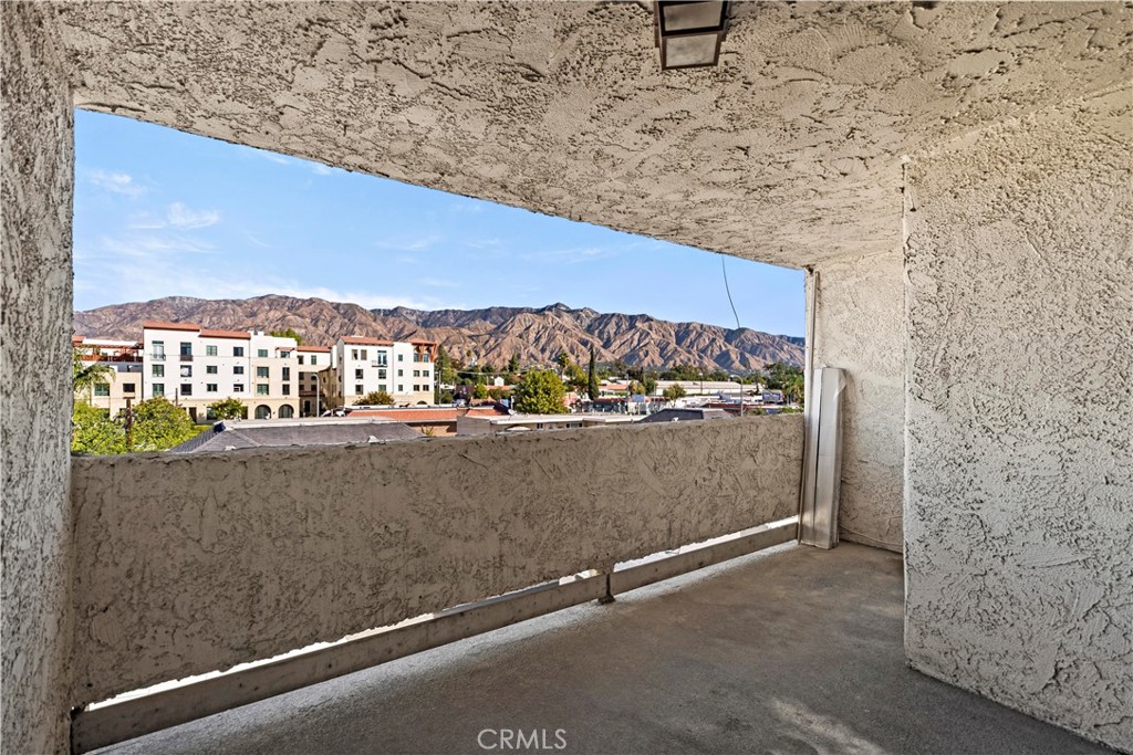 125 Allen, Unit 306 Pasadena, CA 91106 - Photo 30 of 32