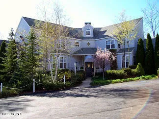 $2,400,000 | 6767 Pleasantview Road, Harbor Springs, MI 49740