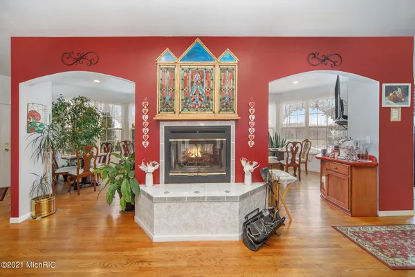 $2,400,000 | 6767 Pleasantview Road, Harbor Springs, MI 49740