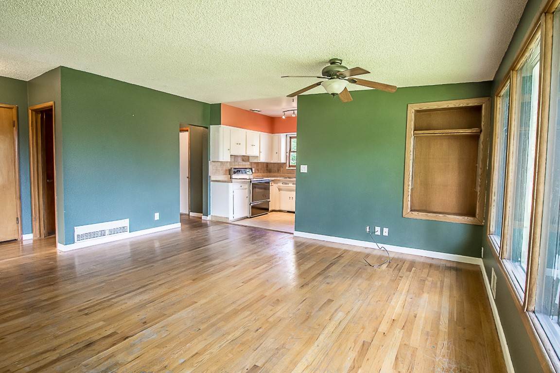 1718 South McDonald Road Spokane Valley, WA 99216 - Photo 3 of 20 Gallery Image 3