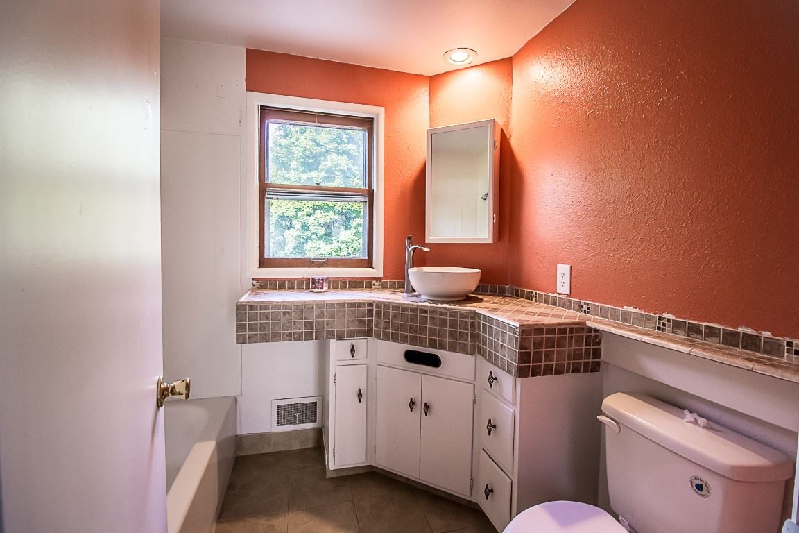 1718 South McDonald Road Spokane Valley, WA 99216 - Photo 10 of 20 Gallery Image 10