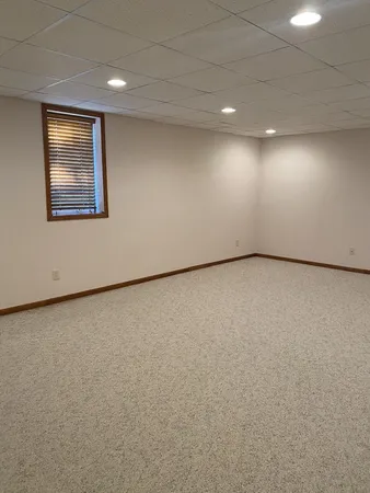 $359,900 | 35 Madison Circle, Davenport, IA 52806