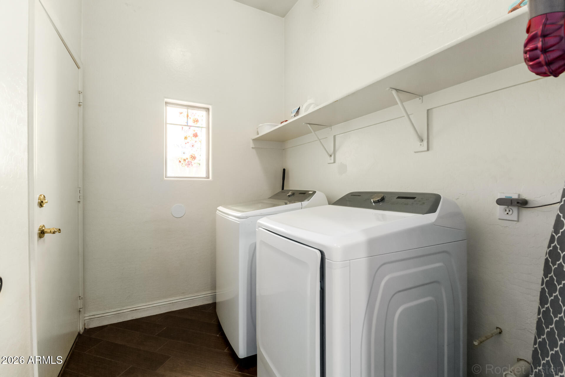 1865 South Morrison Lane Gilbert, AZ 85295 - Photo 25 of 30 a utility room with dryer and washer