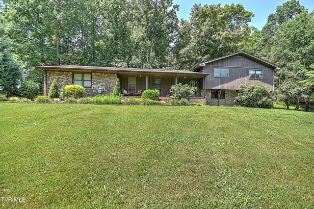 $540,000 | 4700 Weaver Pike, Bluff City, TN 37618